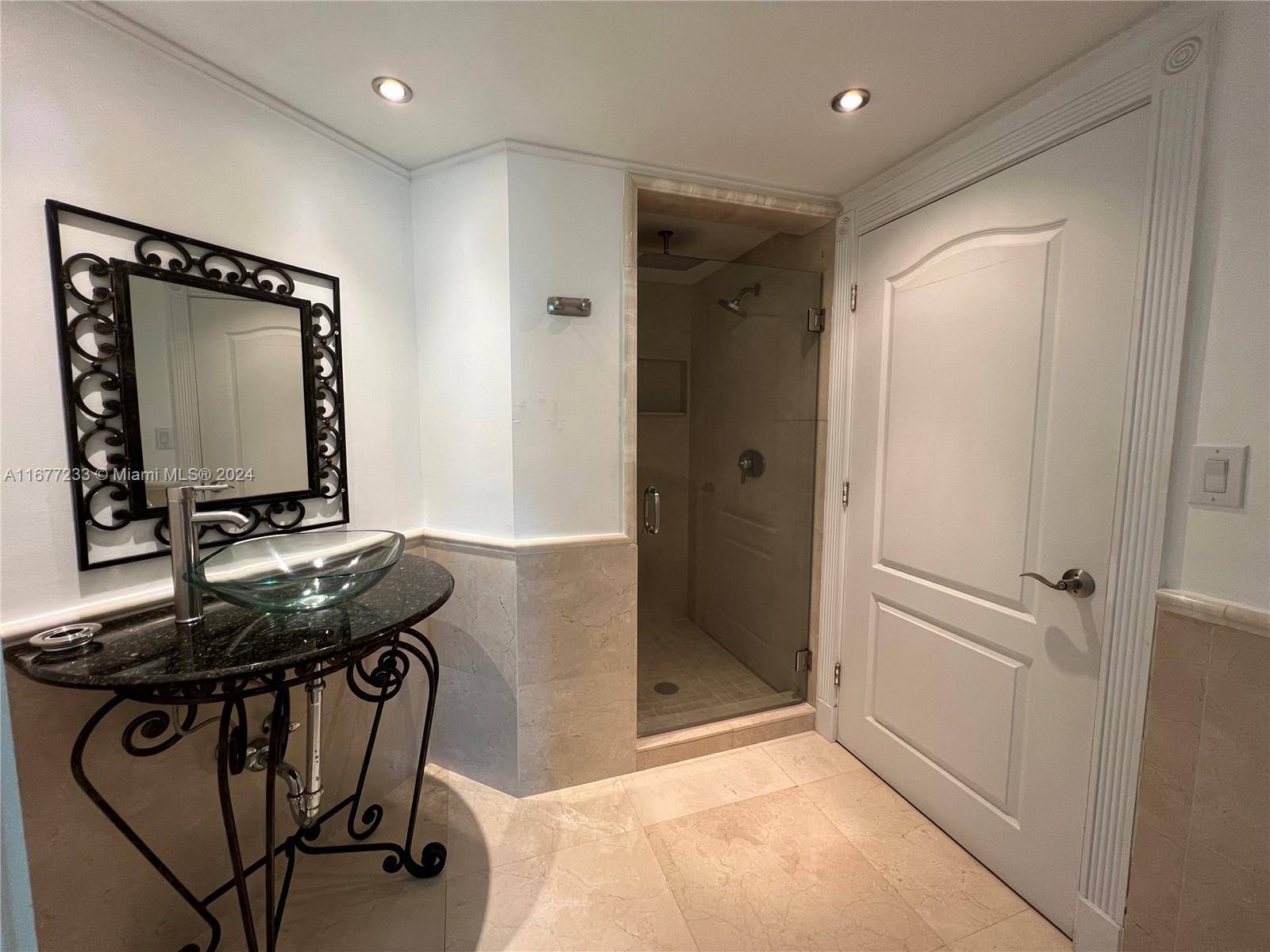 METROPOLIS I AT DADELAND - Residential