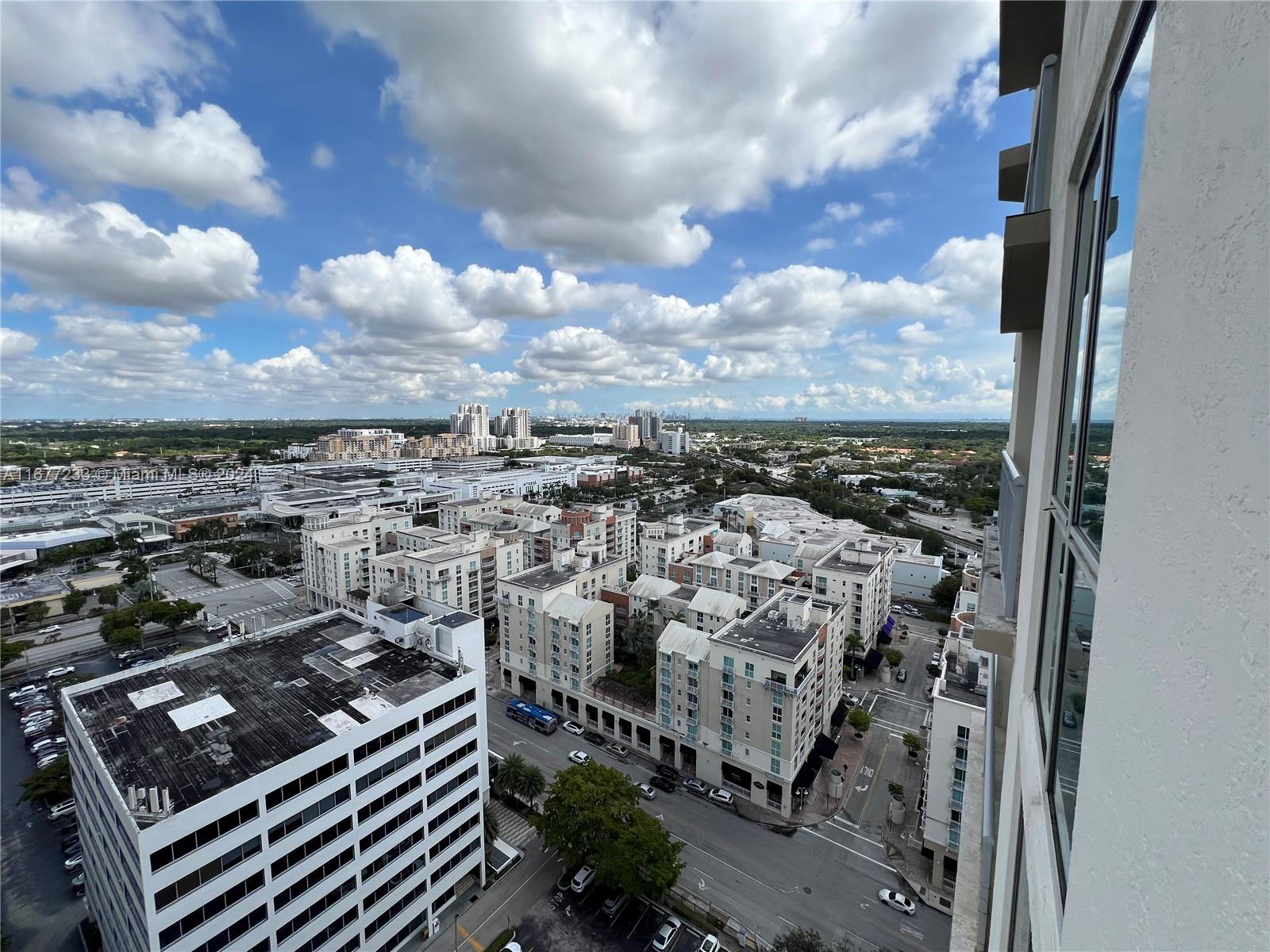 METROPOLIS I AT DADELAND - Residential
