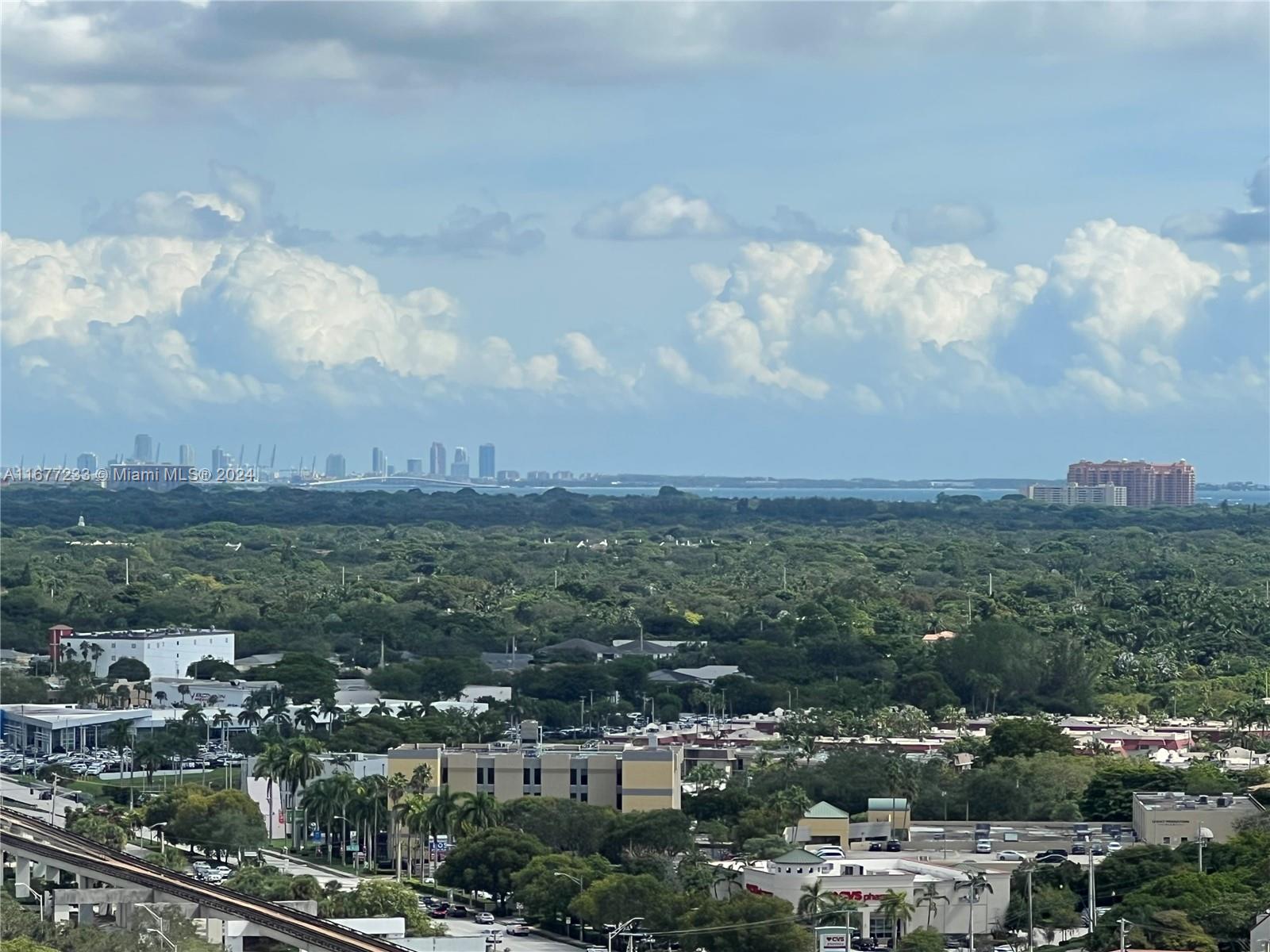 METROPOLIS I AT DADELAND - Residential
