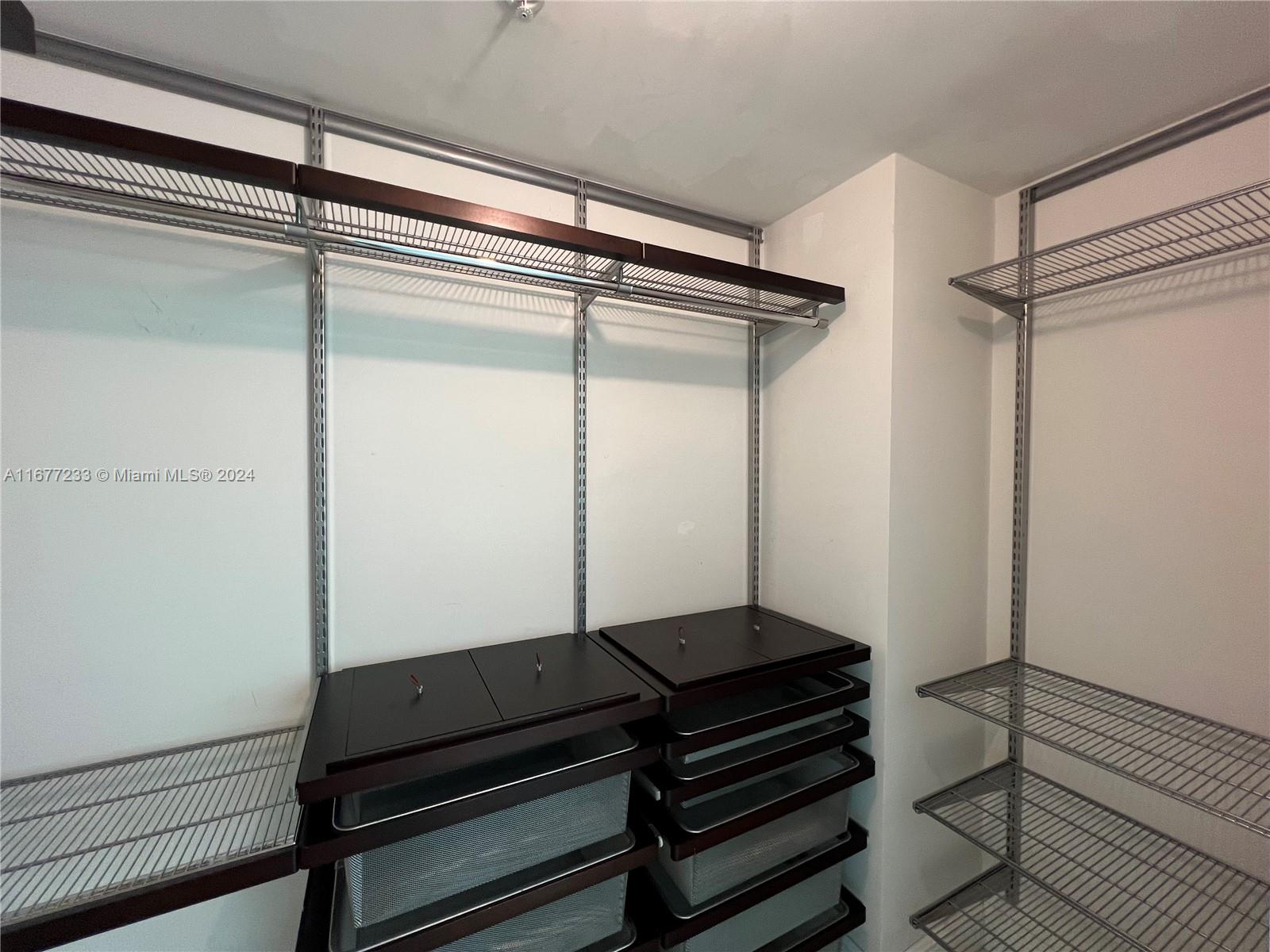 METROPOLIS I AT DADELAND - Residential