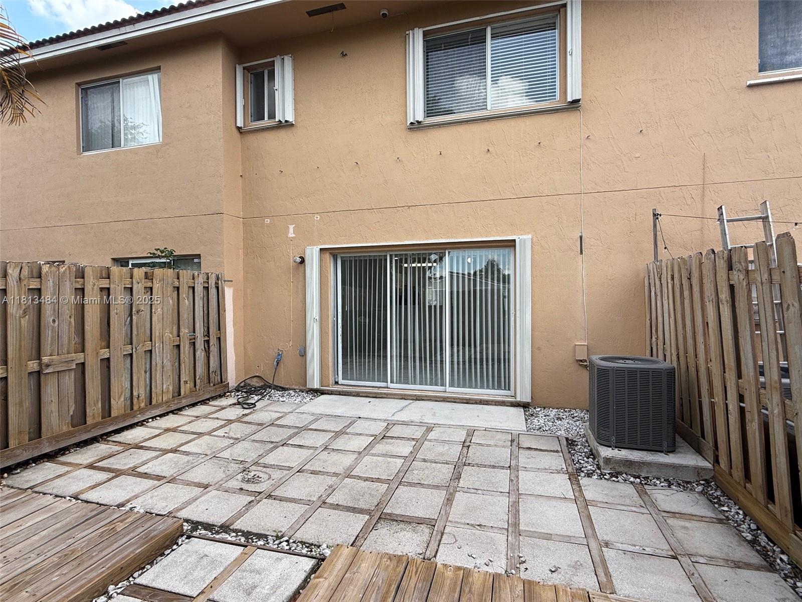 WEITZER SERENA LAKES TOWN - Residential Lease