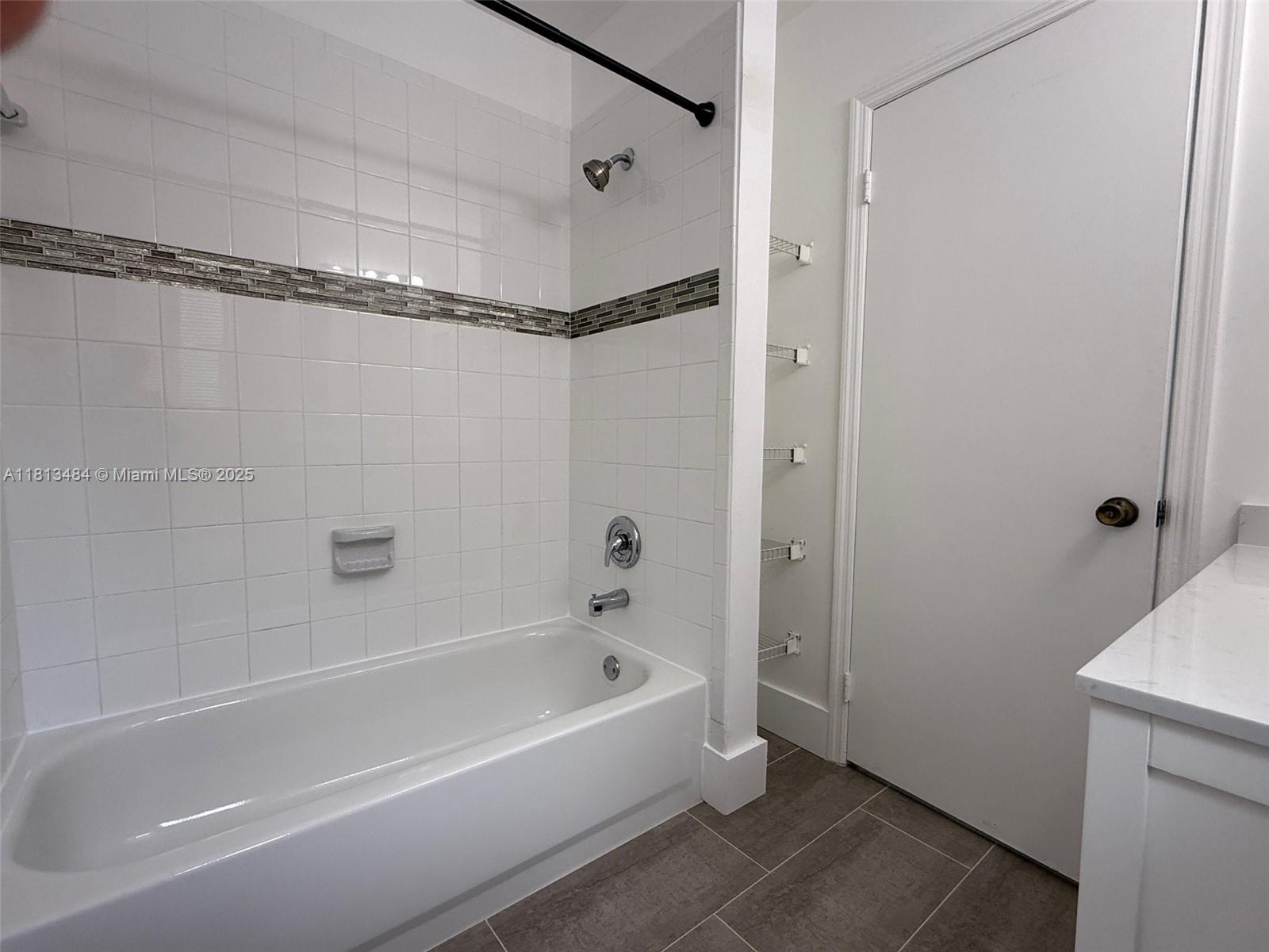 WEITZER SERENA LAKES TOWN - Residential Lease