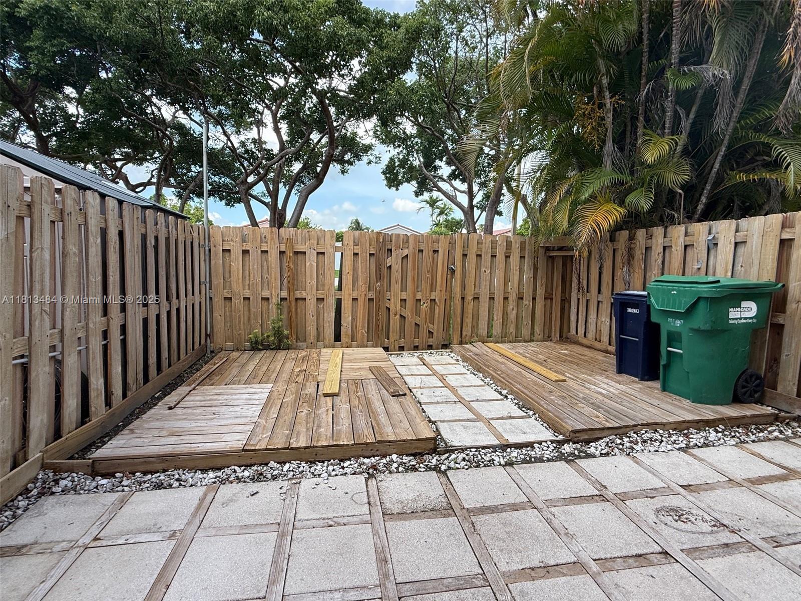 WEITZER SERENA LAKES TOWN - Residential Lease