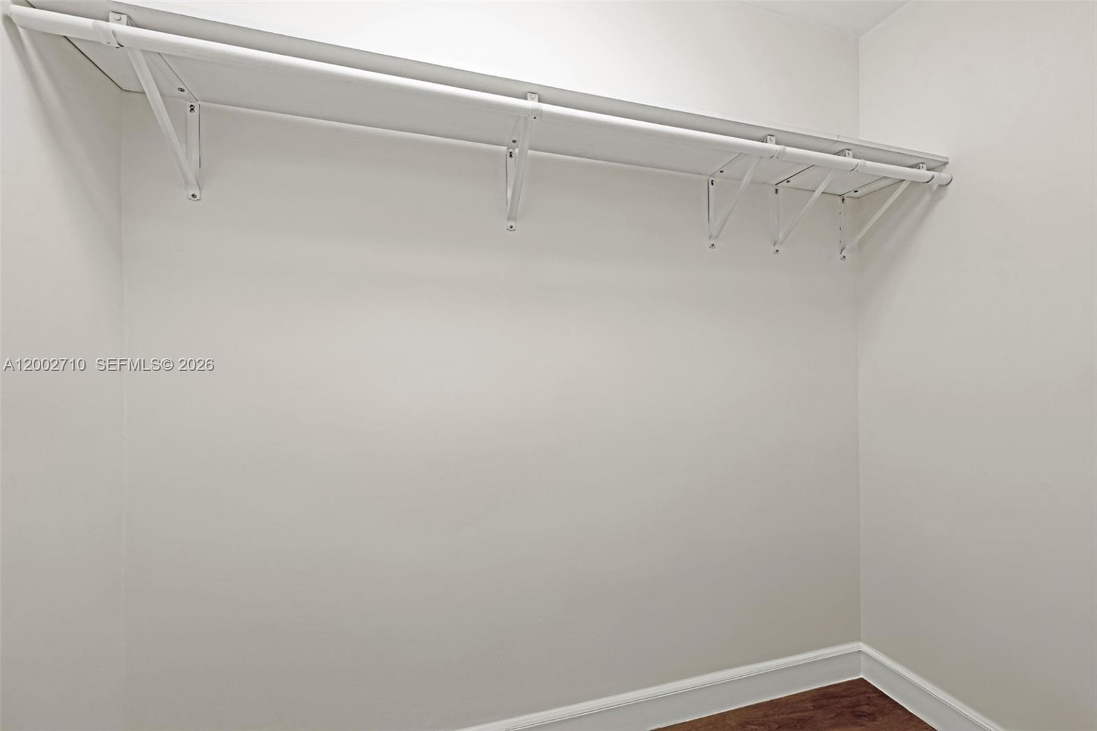 CRESPI RESIDENCE - Residential