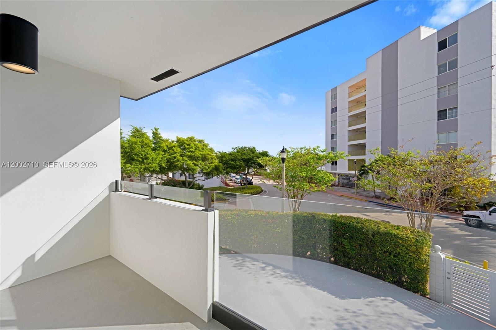 CRESPI RESIDENCE - Residential