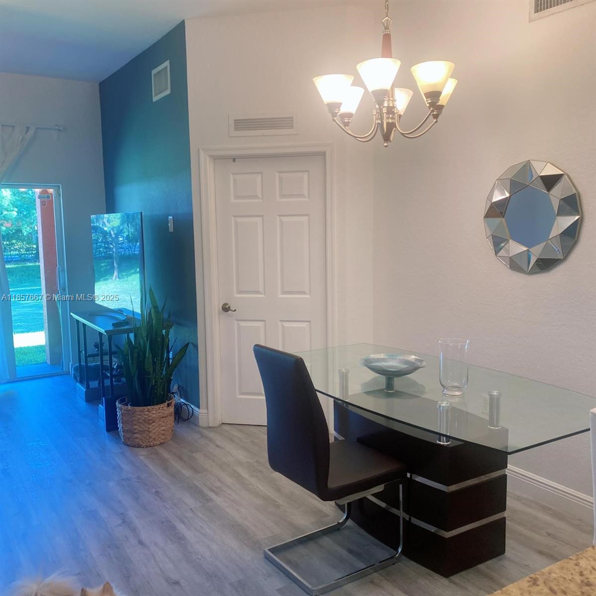 VILLAS OF PALOMINO CONDO - Residential Lease