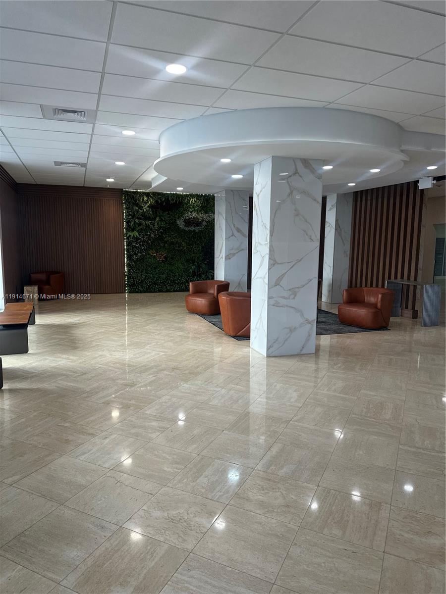 WINSTON TOWERS 100 CONDO - Residential Lease