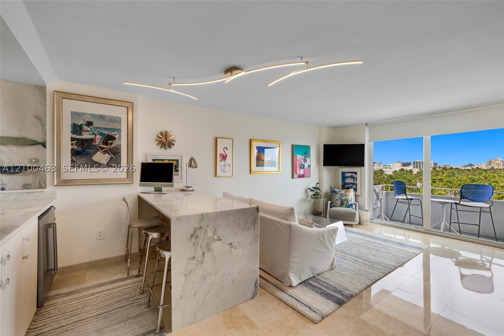465 Ocean Dr 718