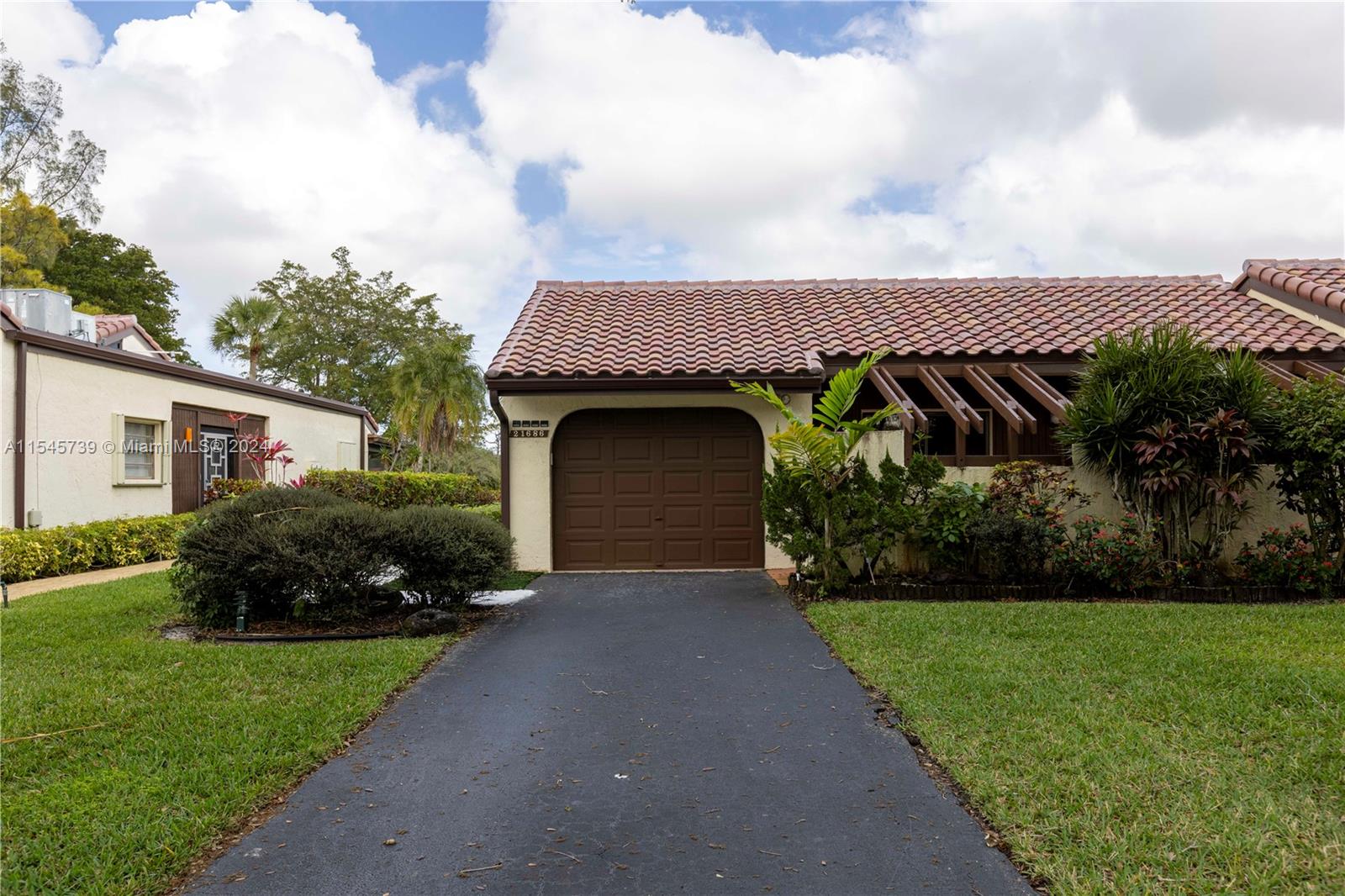 GLADES OF BOCA LAGO CONDO - Residential