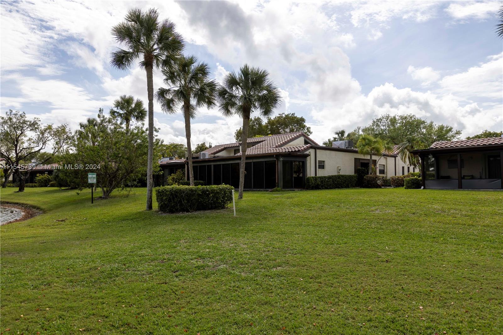 GLADES OF BOCA LAGO CONDO - Residential