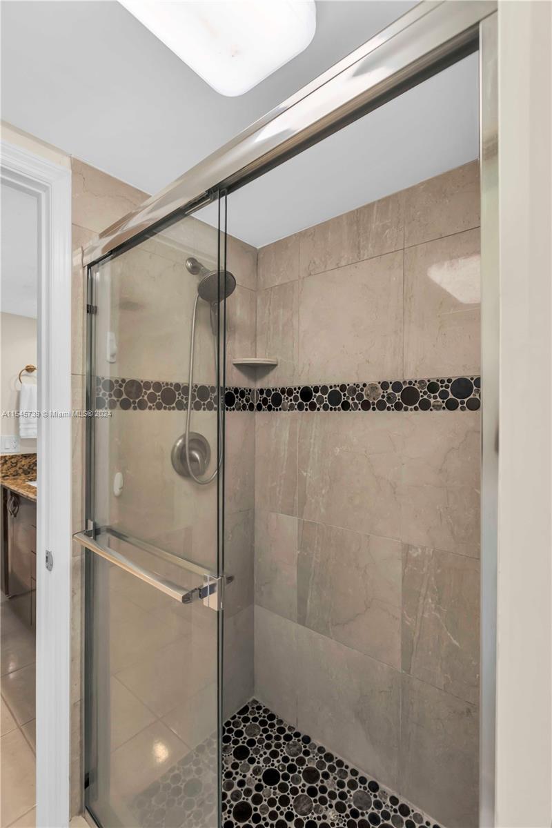 GLADES OF BOCA LAGO CONDO - Residential