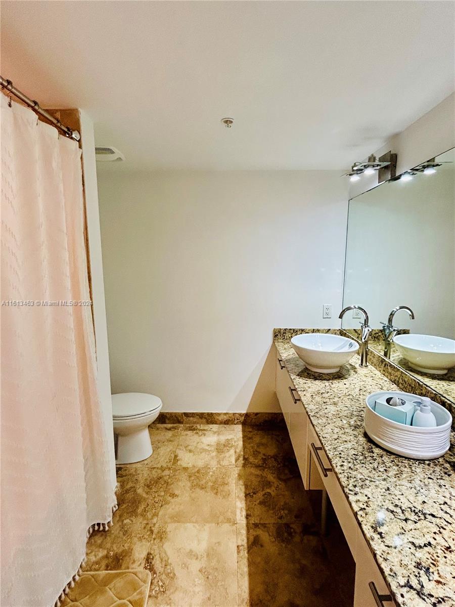 BRICKELL ON THE RIVER S T - Residential Lease