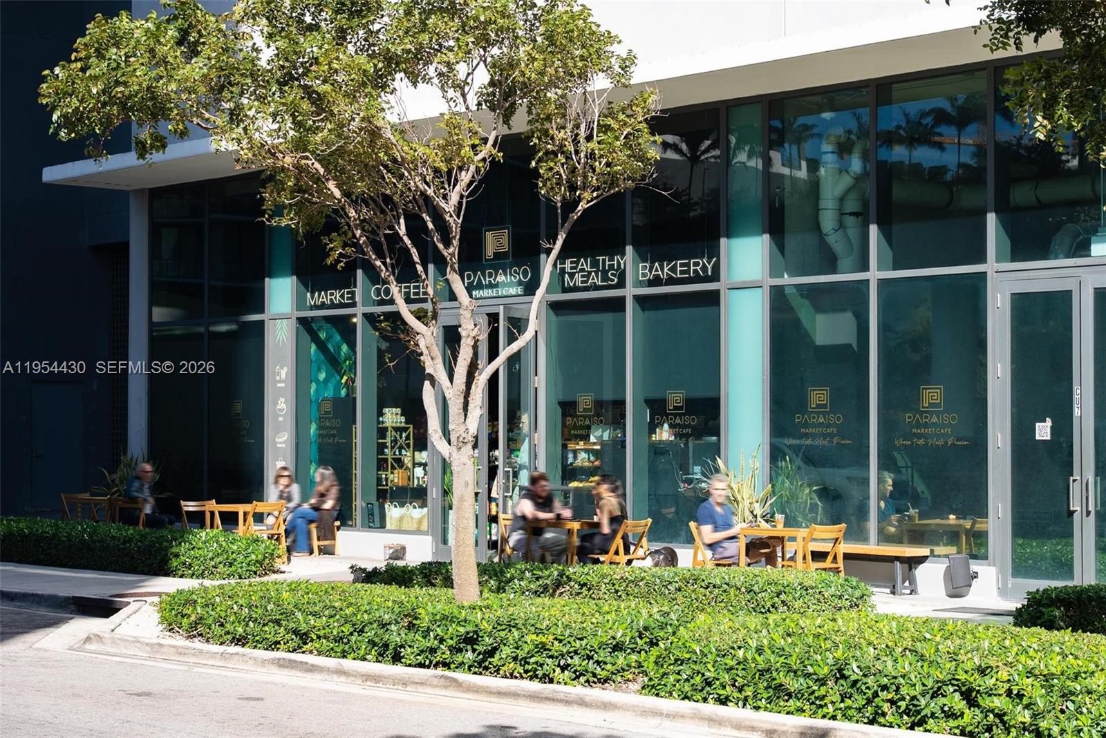 ONE PARAISO CONDO - Residential