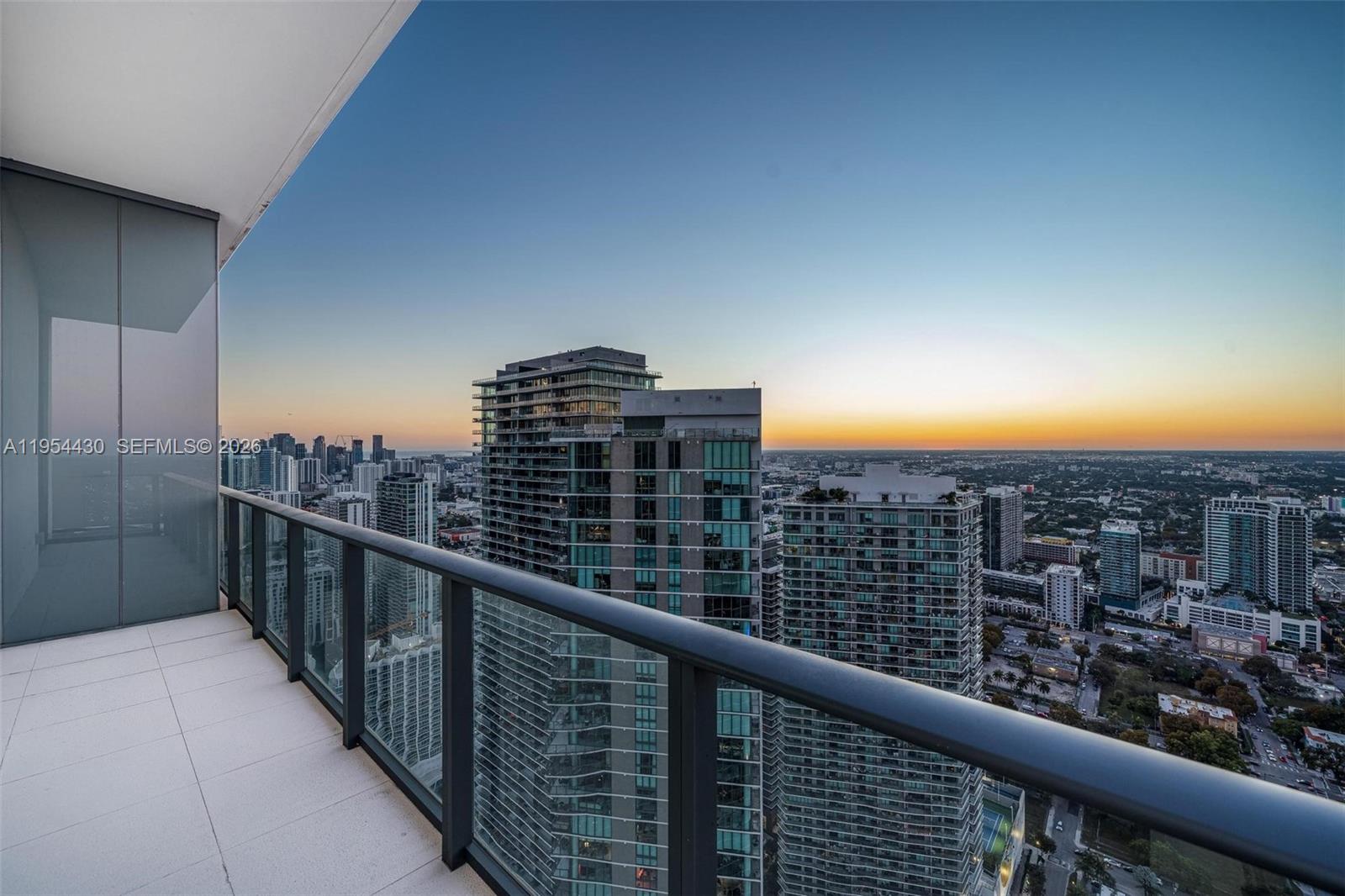 ONE PARAISO CONDO - Residential