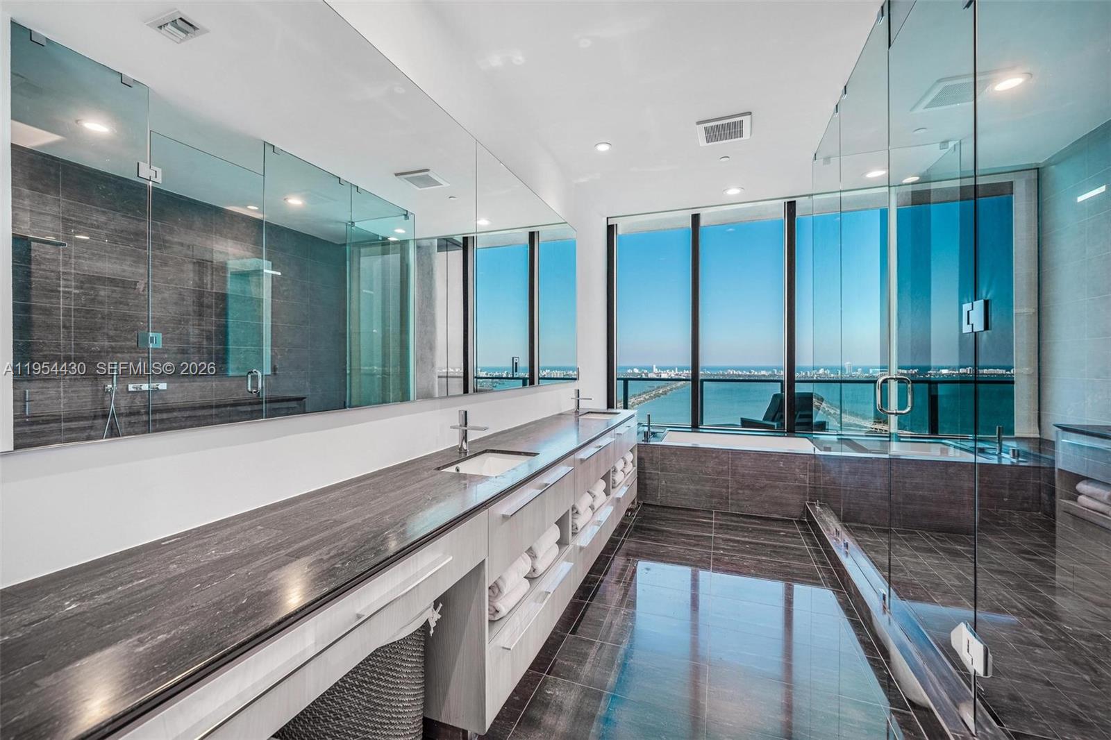 ONE PARAISO CONDO - Residential