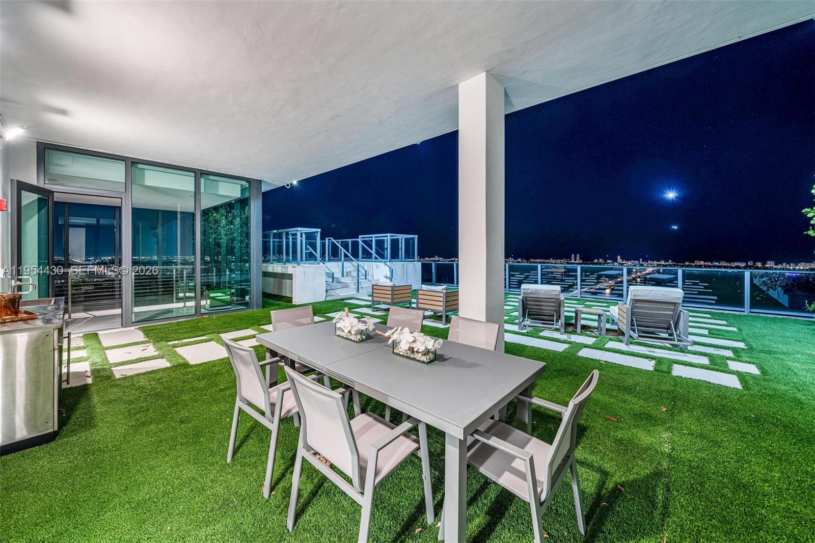 ONE PARAISO CONDO - Residential