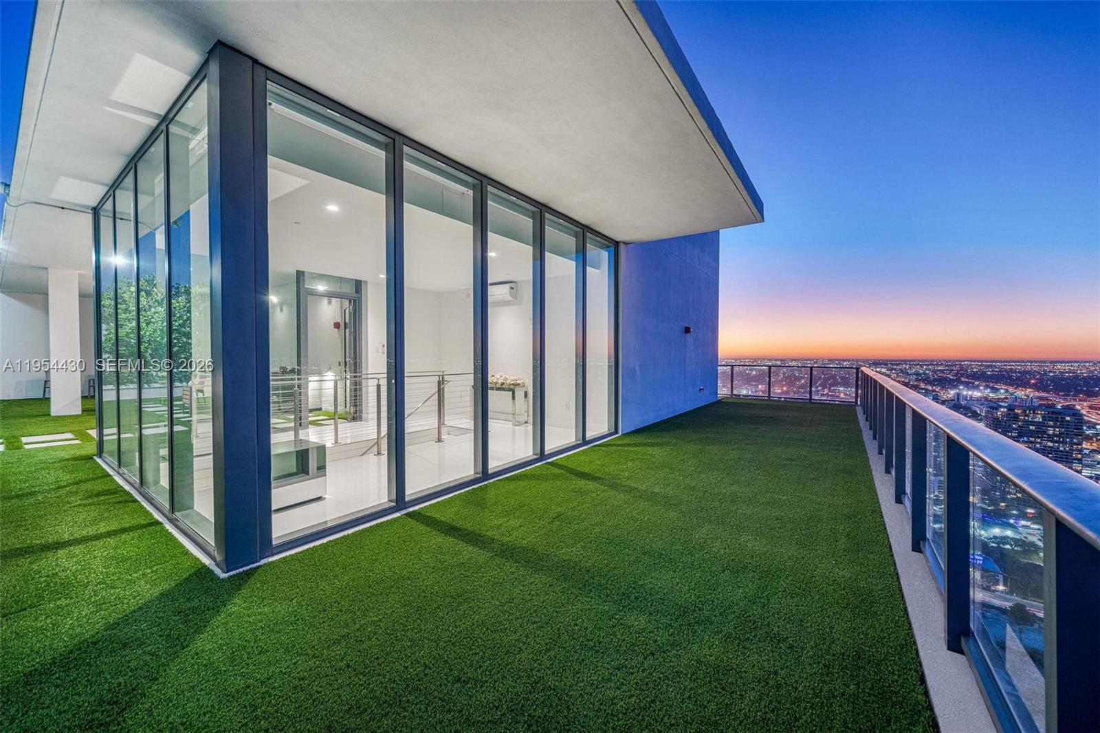 ONE PARAISO CONDO - Residential