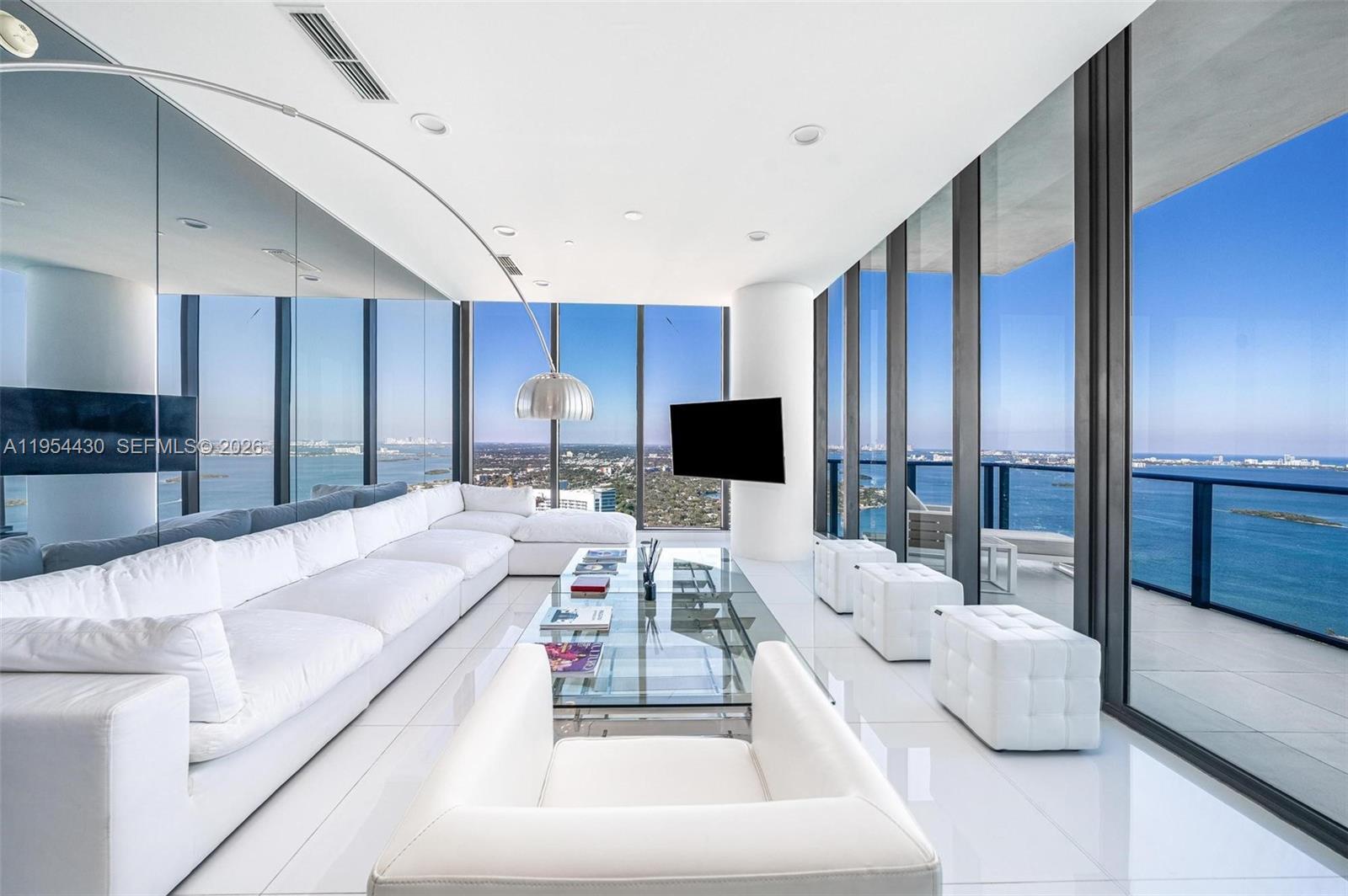 ONE PARAISO CONDO - Residential