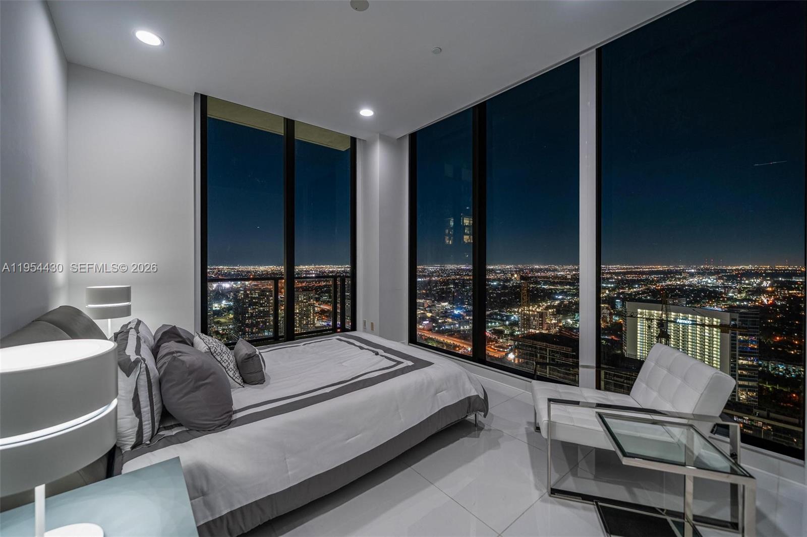 ONE PARAISO CONDO - Residential