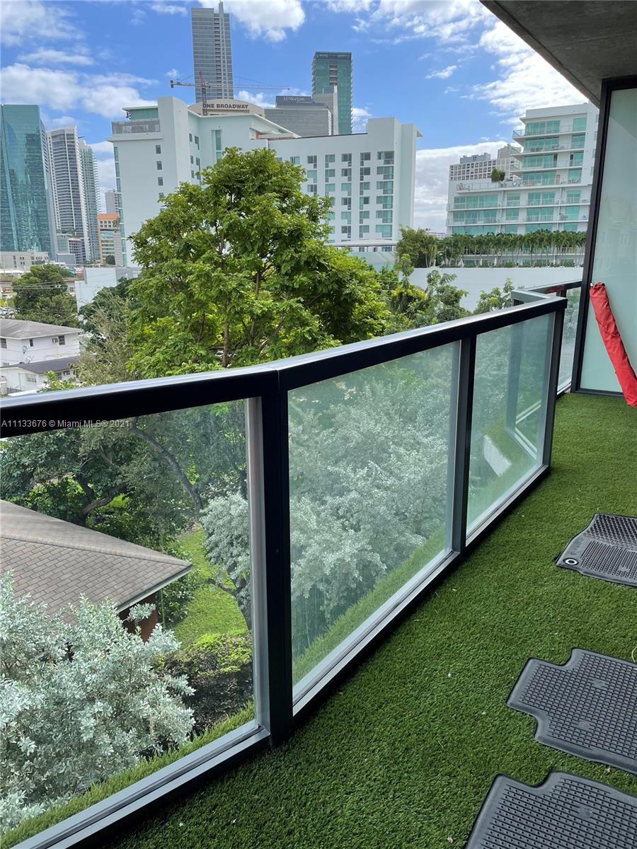 CASSA BRICKELL - Residential Lease