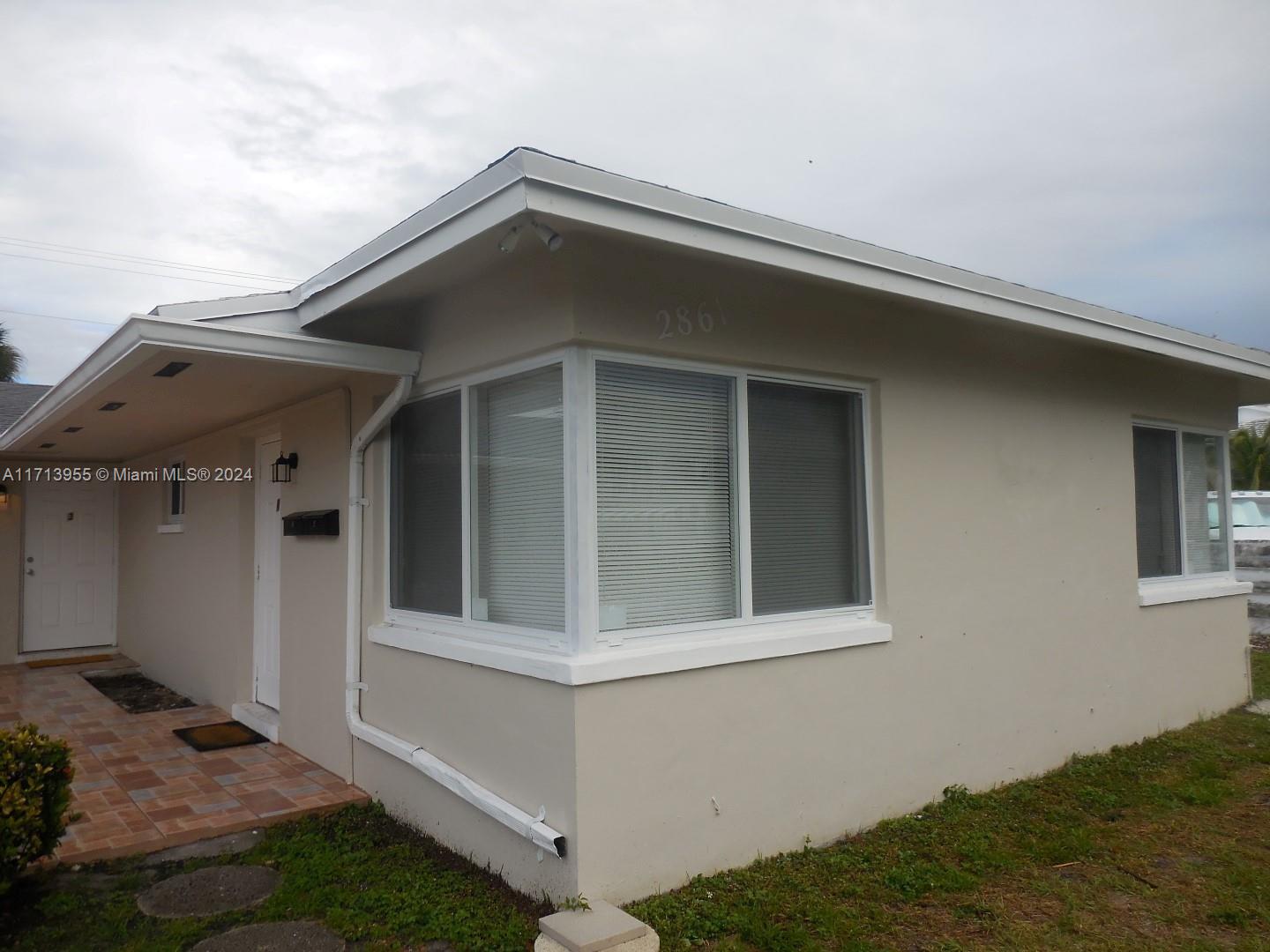 2859 Ne 30th St 4, Fort Lauderdale, Broward County, Florida - 1 Bedrooms  
1 Bathrooms - 