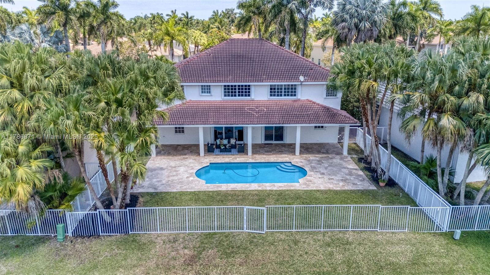 2521 Hunters Run Way