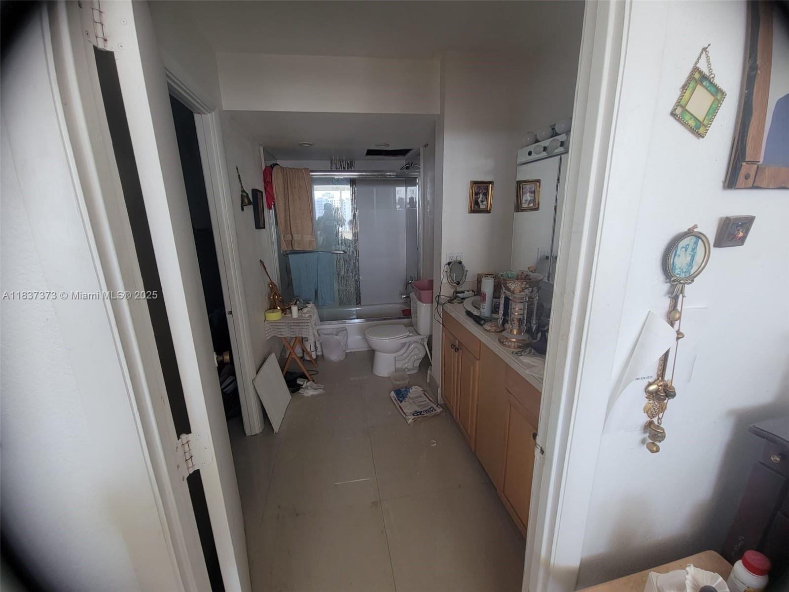 BURLEIGH HOUSE CONDO - Residential