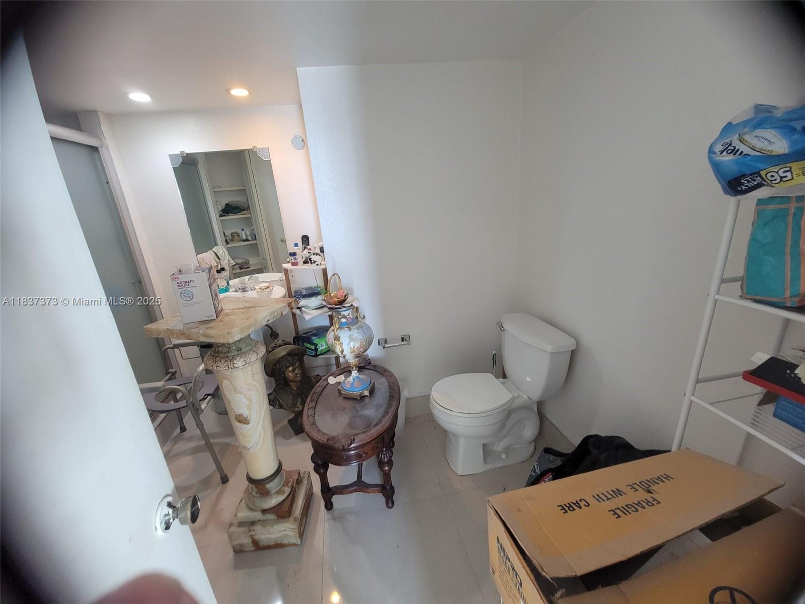 7135 Collins Ave 1035