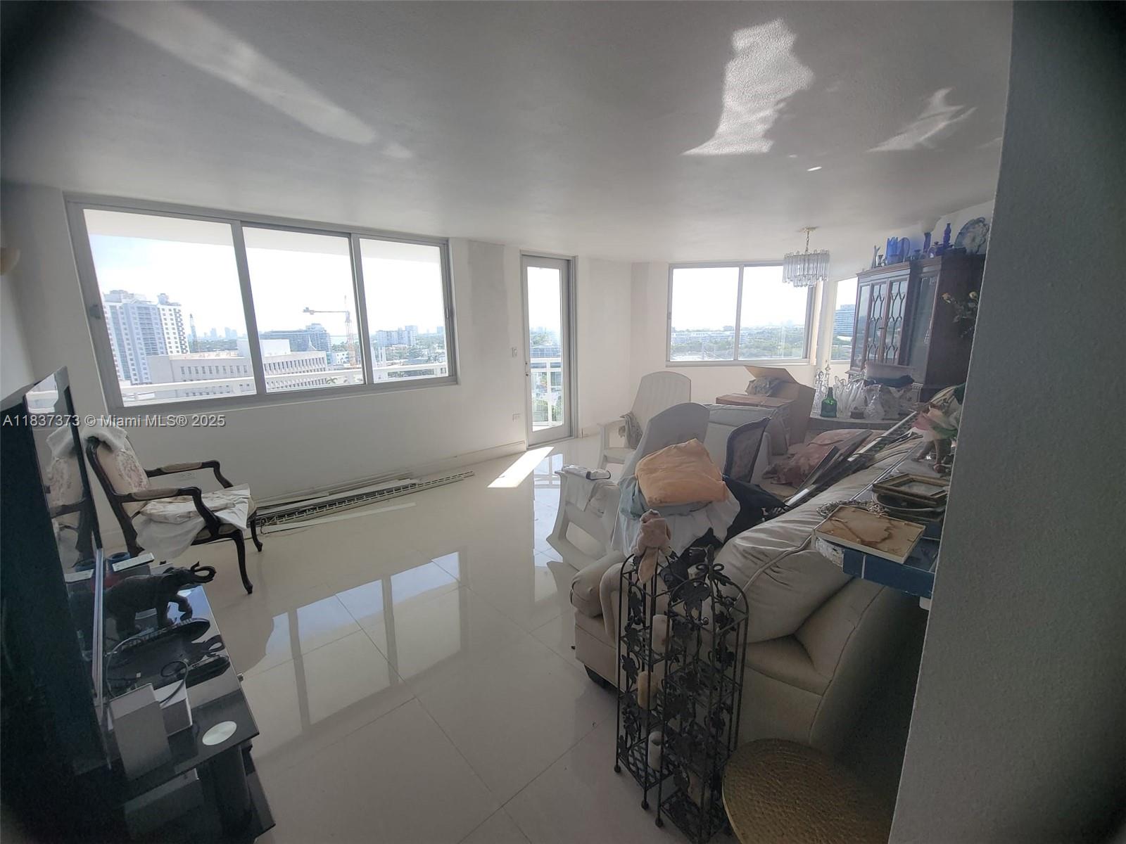 BURLEIGH HOUSE CONDO - Residential