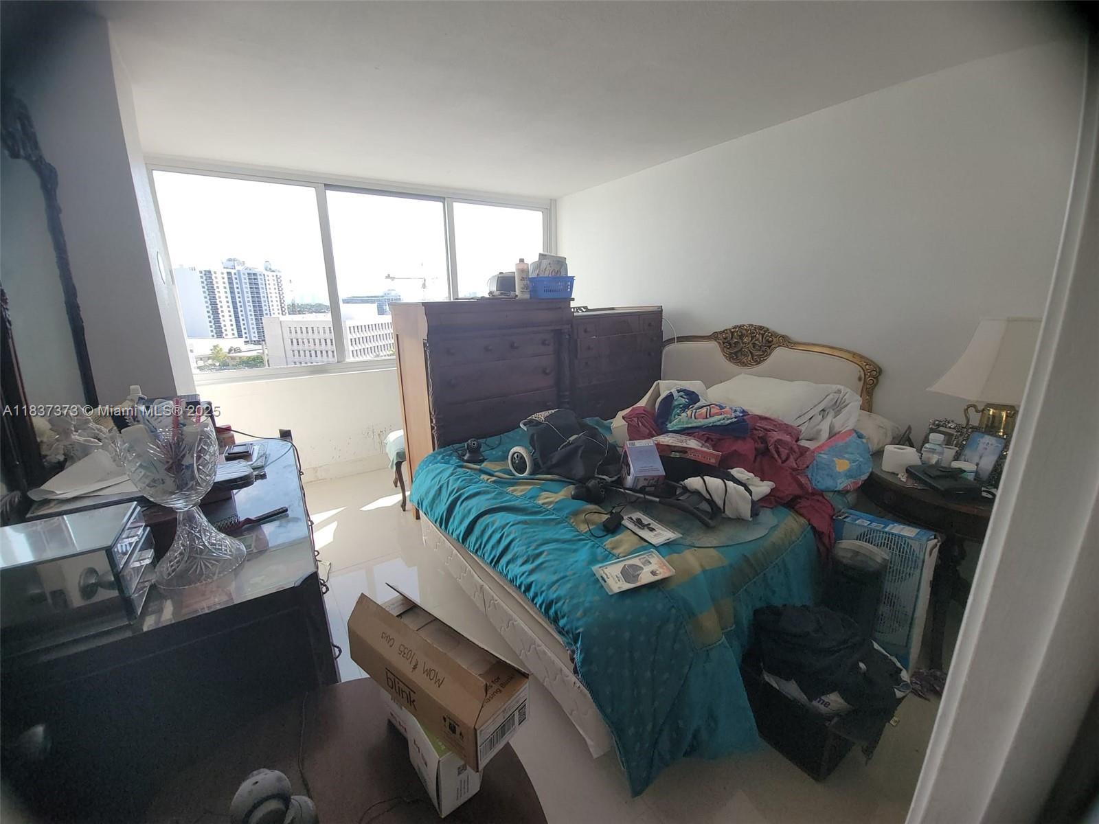7135 Collins Ave 1035