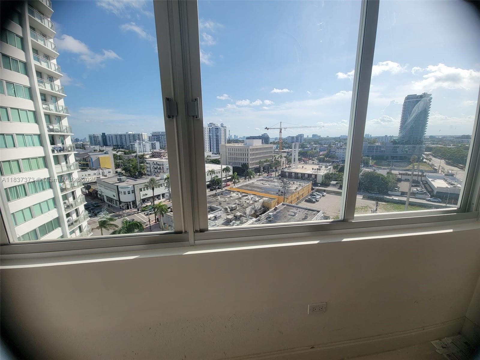 BURLEIGH HOUSE CONDO - Residential