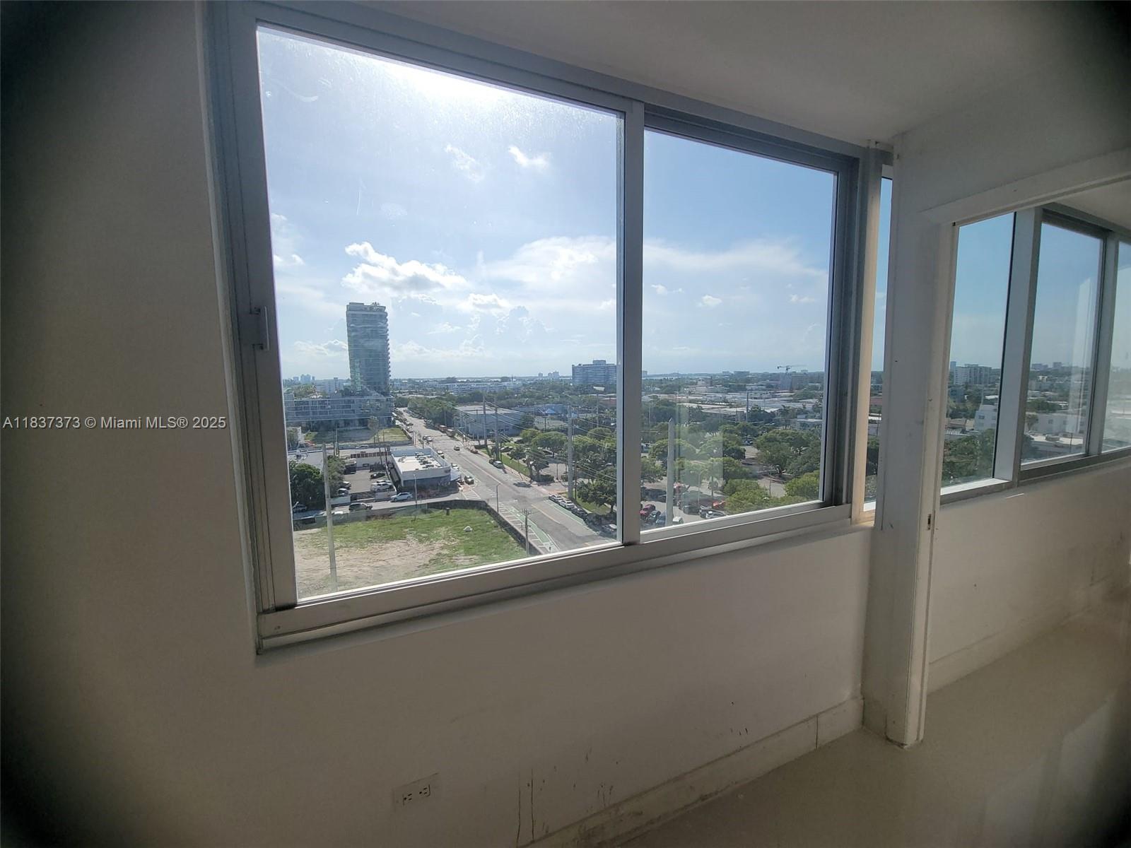 7135 Collins Ave 1035