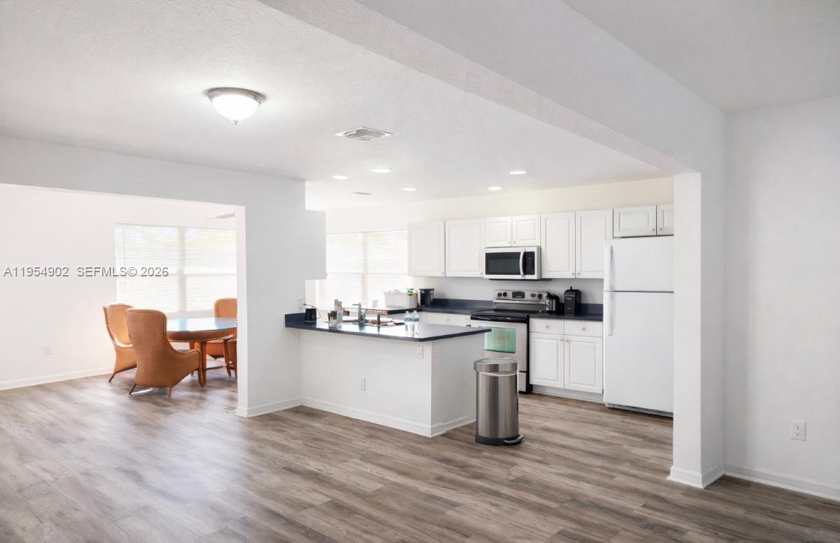 AMBERWOOD ESTATES - Residential