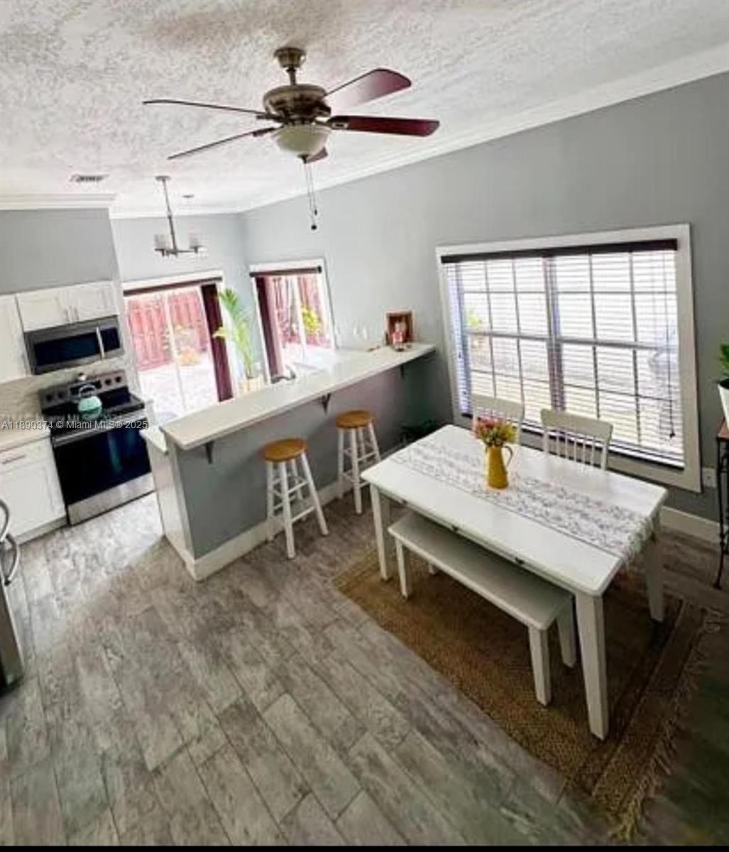 LAKES BY THE BAY SEC 8 - Residential Lease