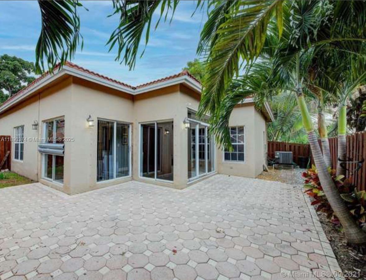 LAKES BY THE BAY SEC 8 - Residential Lease