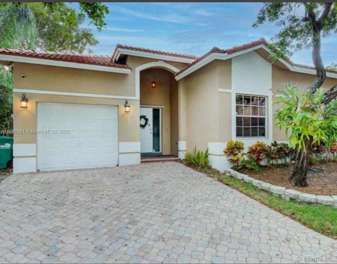 LAKES BY THE BAY SEC 8 - Residential Lease