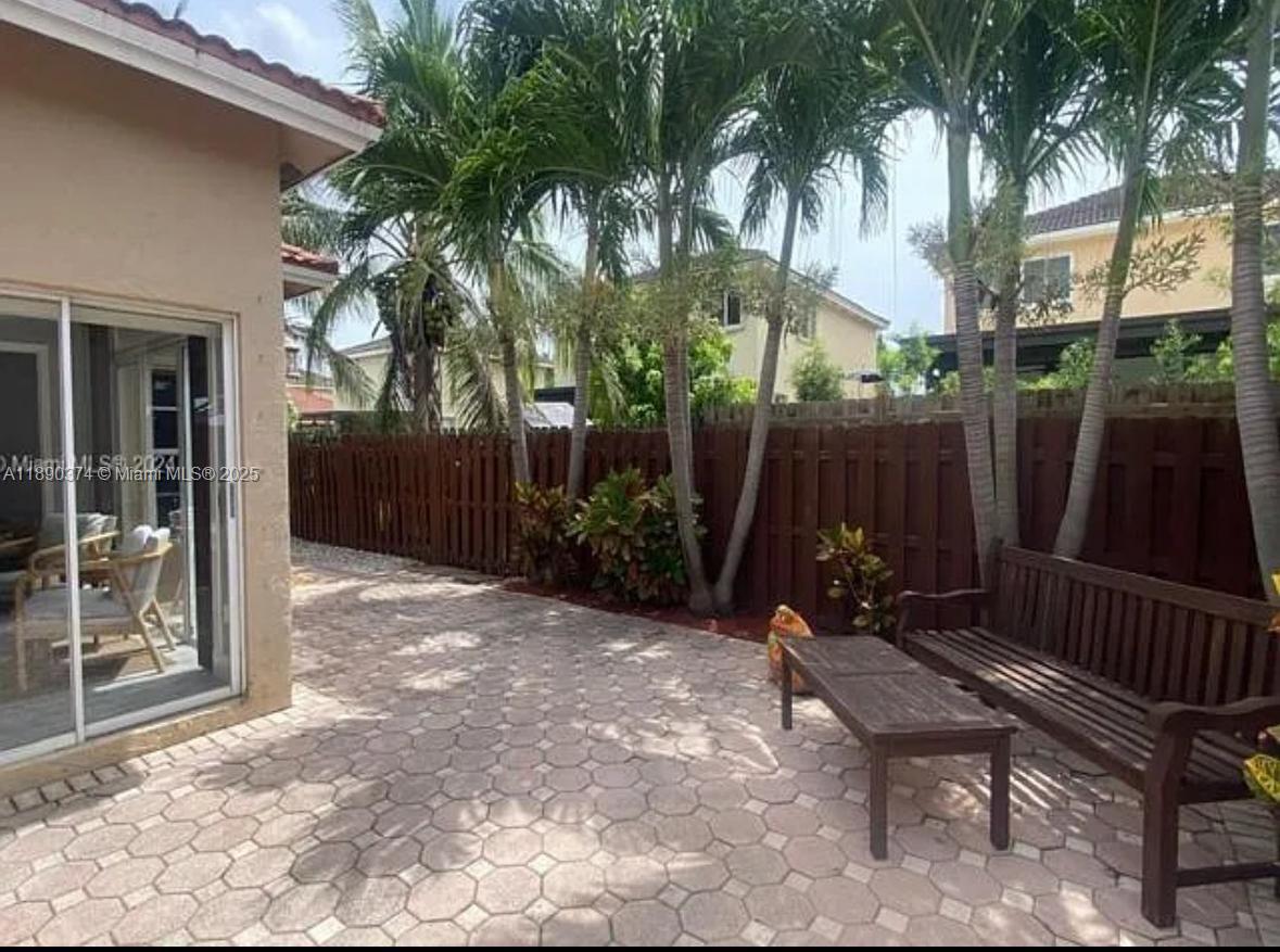 LAKES BY THE BAY SEC 8 - Residential Lease