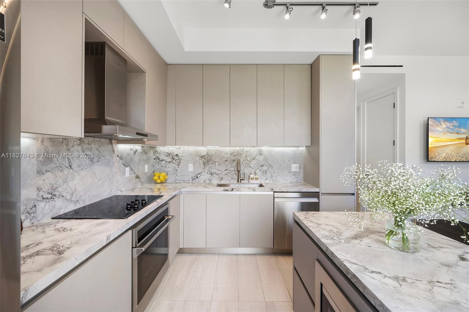 LINCOLN SUB - Residential Lease