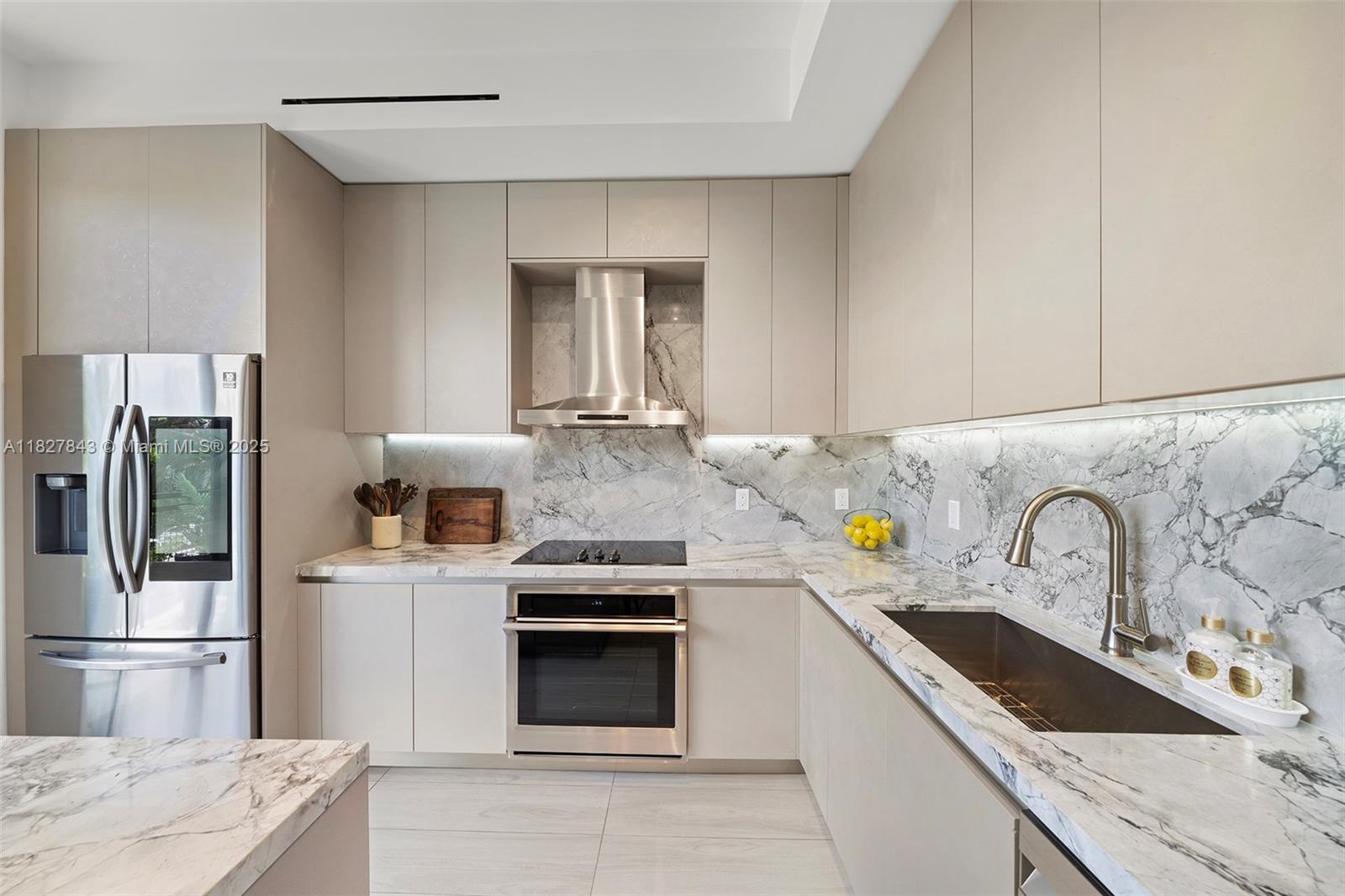 LINCOLN SUB - Residential Lease