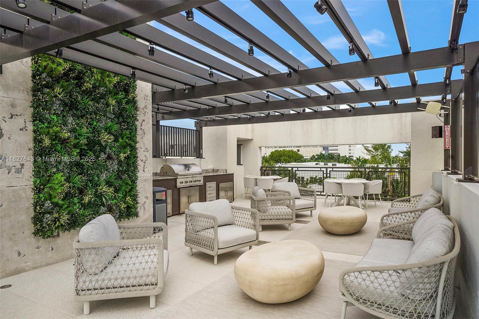 LINCOLN SUB - Residential Lease