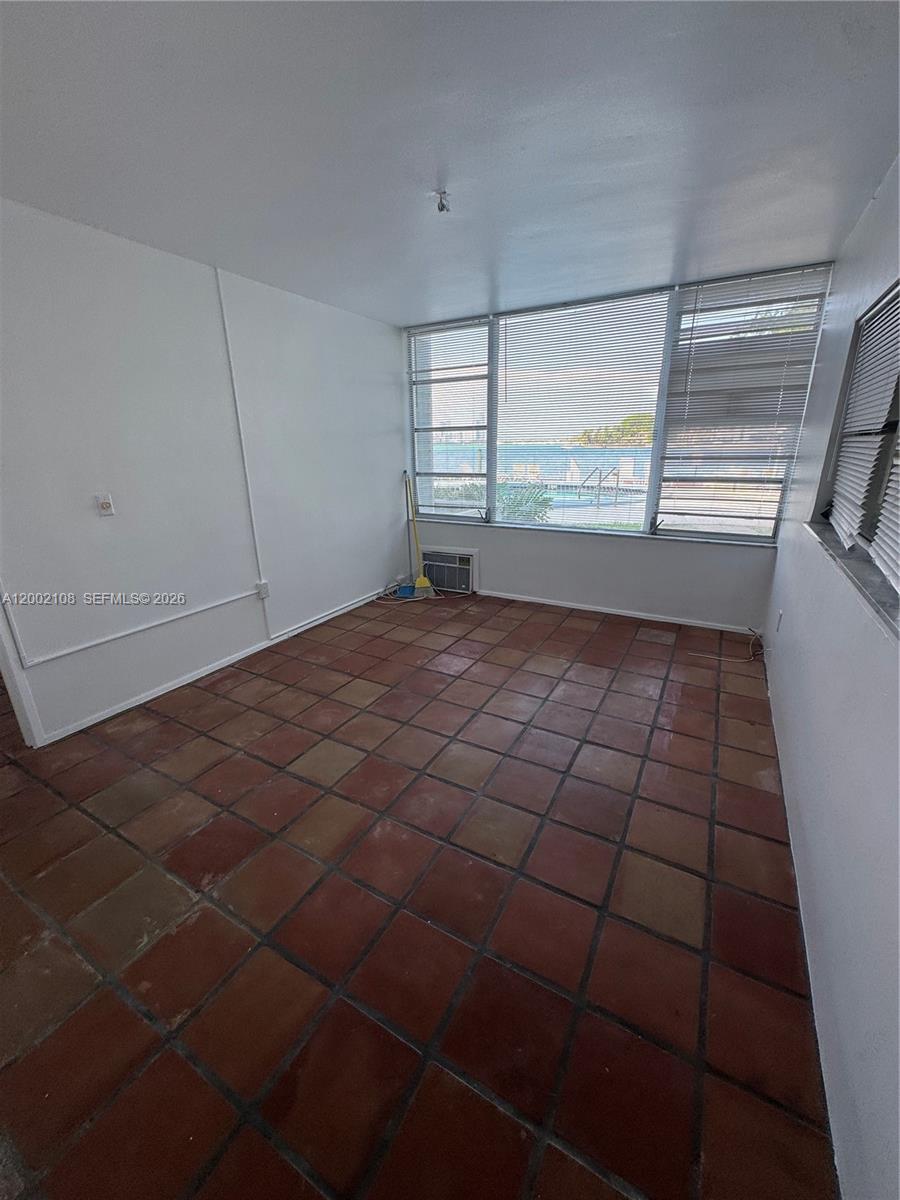 10281 E Bay Harbor Dr C2