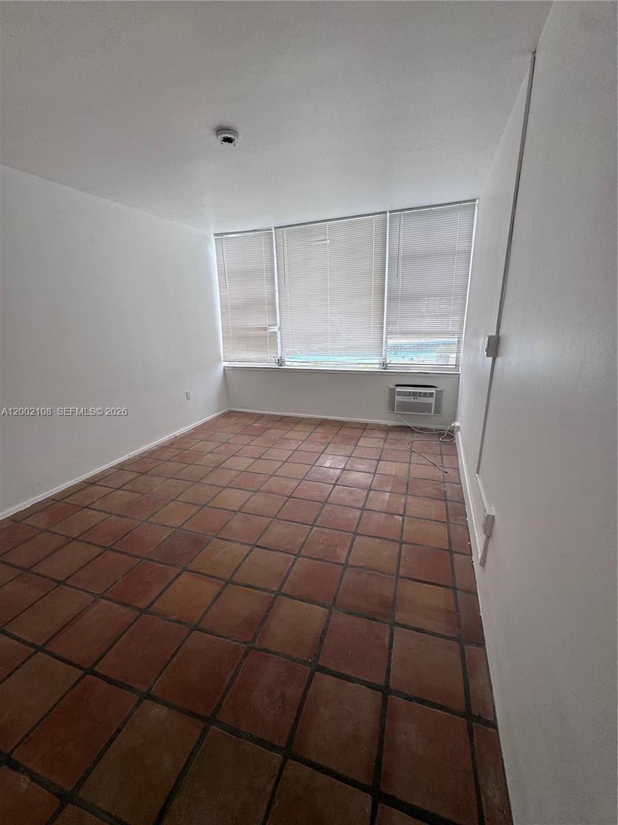 HARBOUR BAY CONDO - Residential Lease