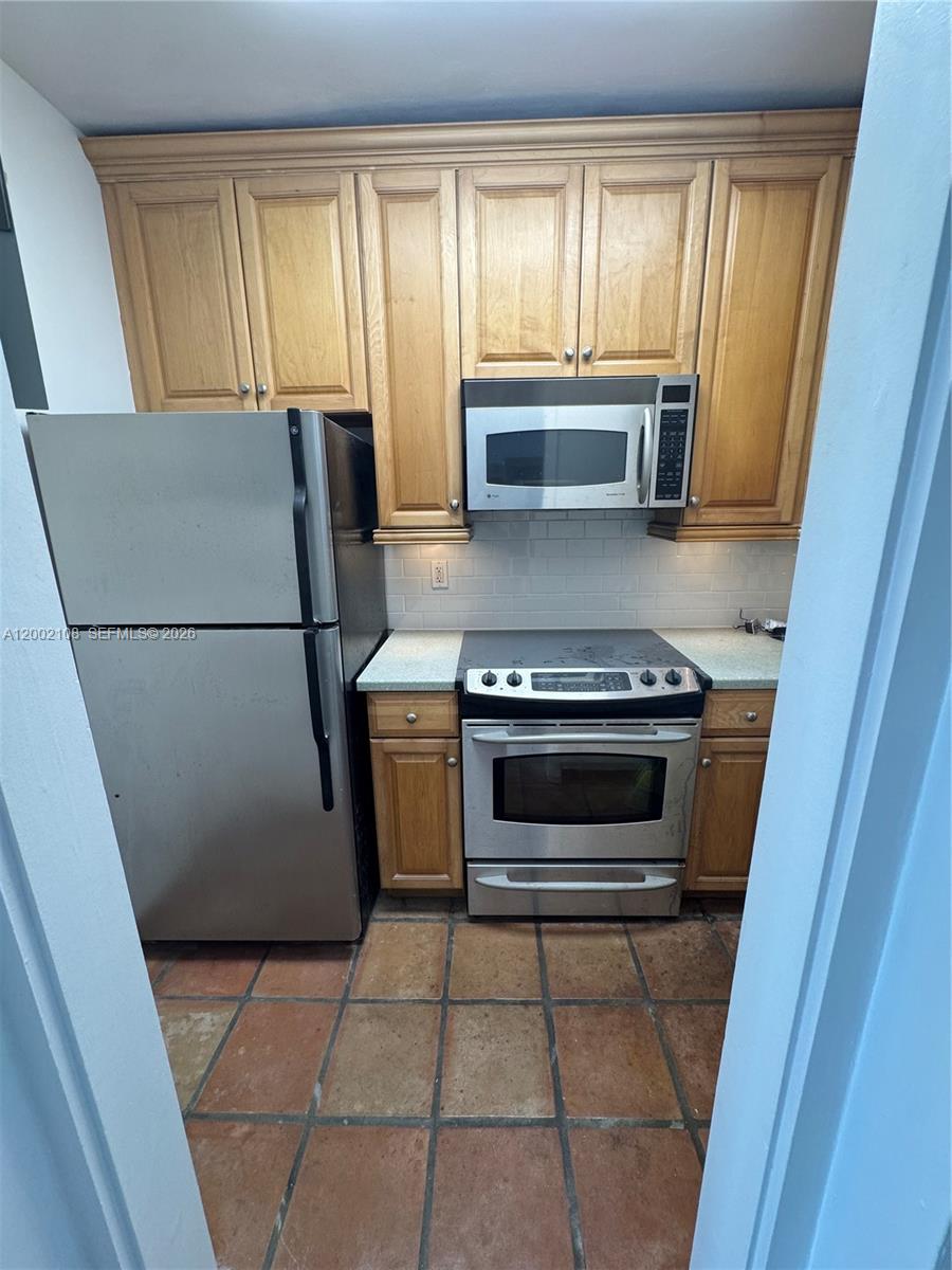 HARBOUR BAY CONDO - Residential Lease