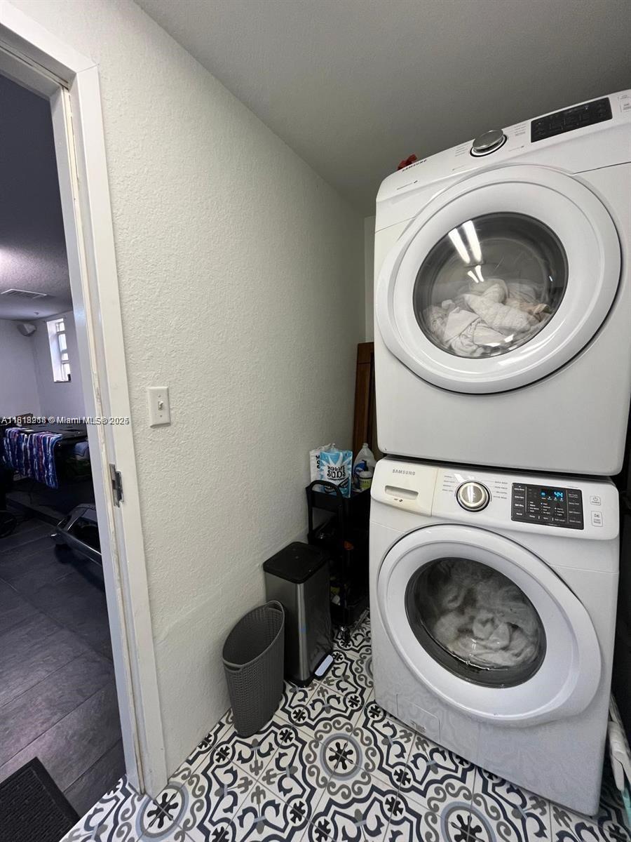 BETA PLAT - Residential Lease