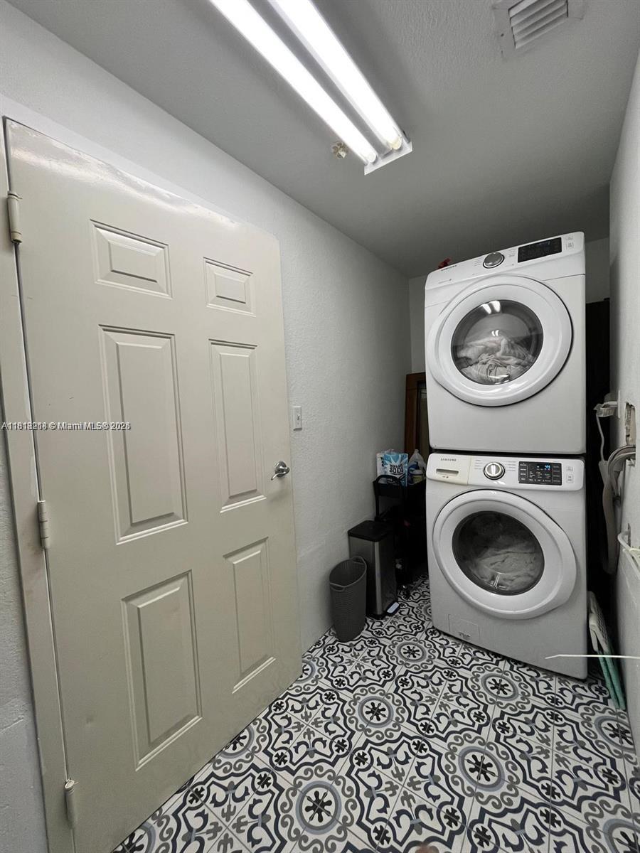 BETA PLAT - Residential Lease