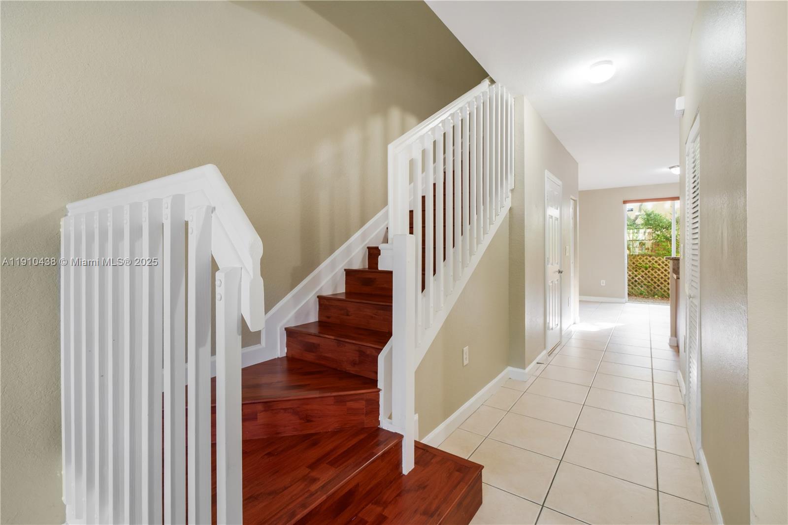 THE SHORES CONDO NO 2 - Residential Lease