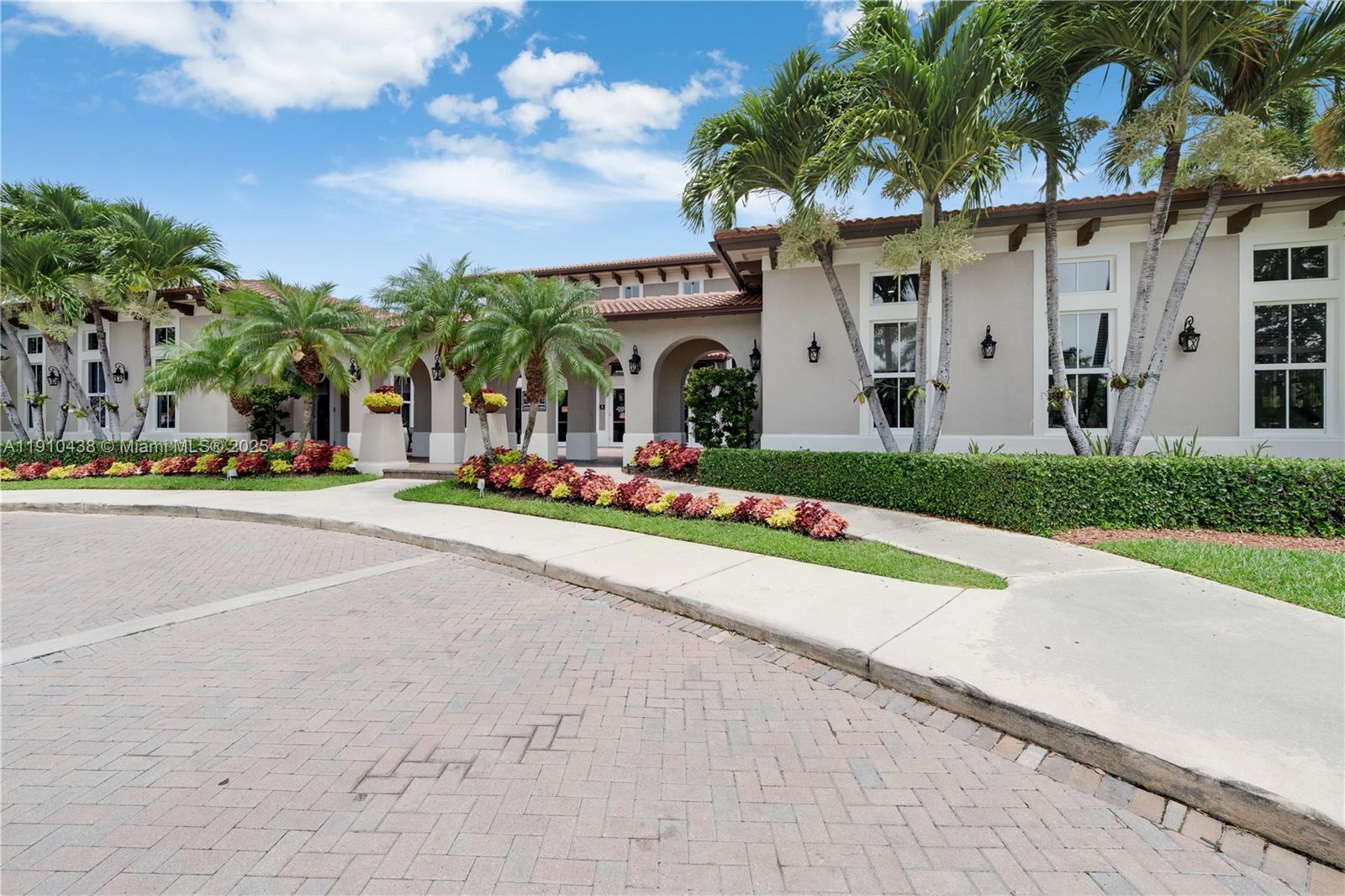 THE SHORES CONDO NO 2 - Residential Lease