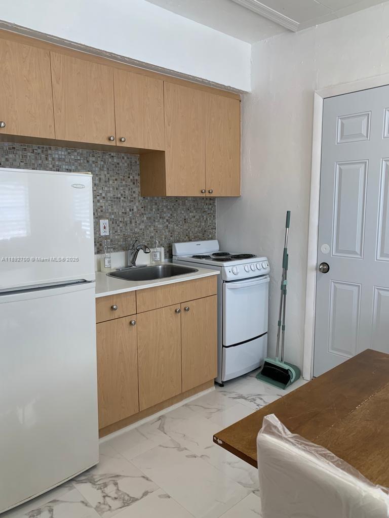 OCEAN BEACH ADDN NO 3 - Residential Lease