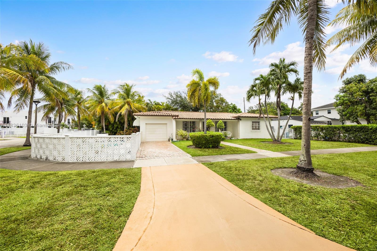 811 SW 25th Rd, Miami, FL, 33129/$1,250,000 1 811 SW 25th Rd