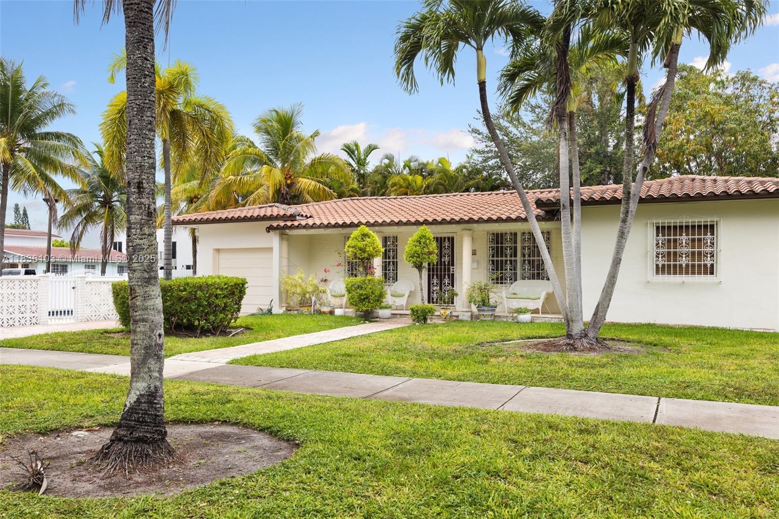 811 SW 25th Rd, Miami, FL, 33129/$1,250,000 2 811 SW 25th Rd